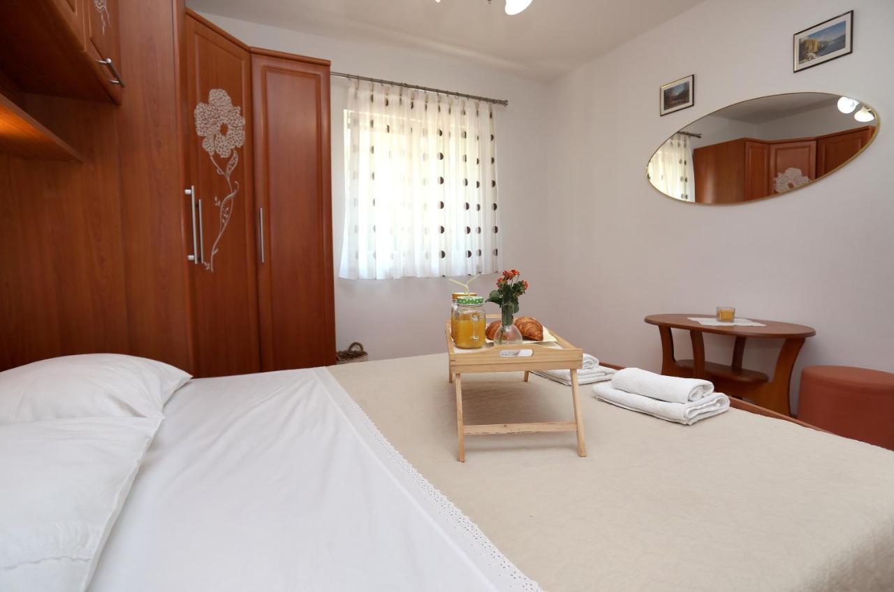 Vila Kuzmanic Trogir Exterior photo